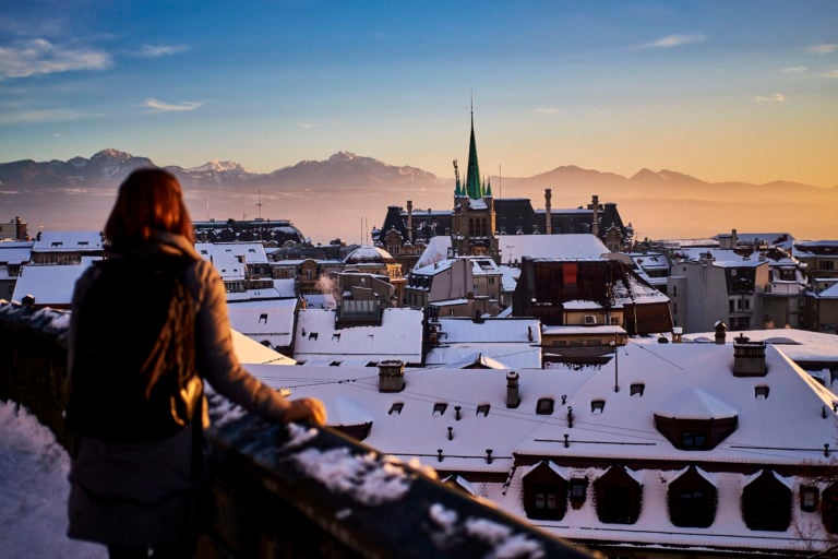 Lausanne sous la neige vue depuis l'Esplanade de la Cathedrale