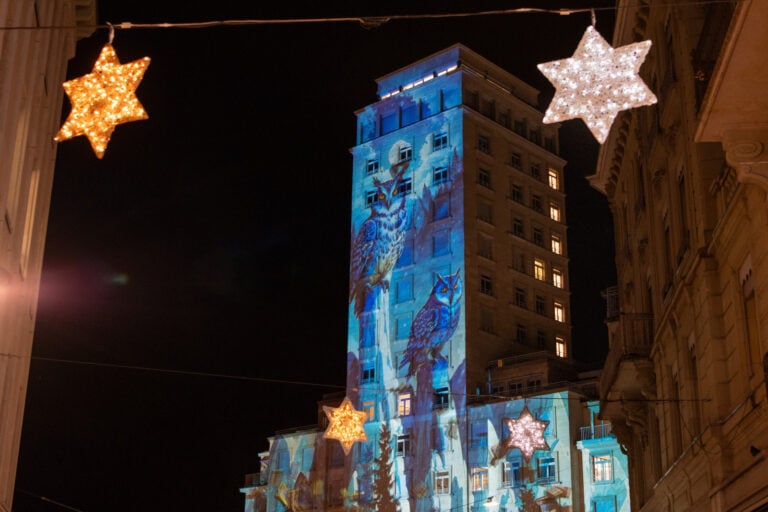 Illuminations des fetes de fin d'annee 2024-2025 : projections sur la Tour Bel-Air.