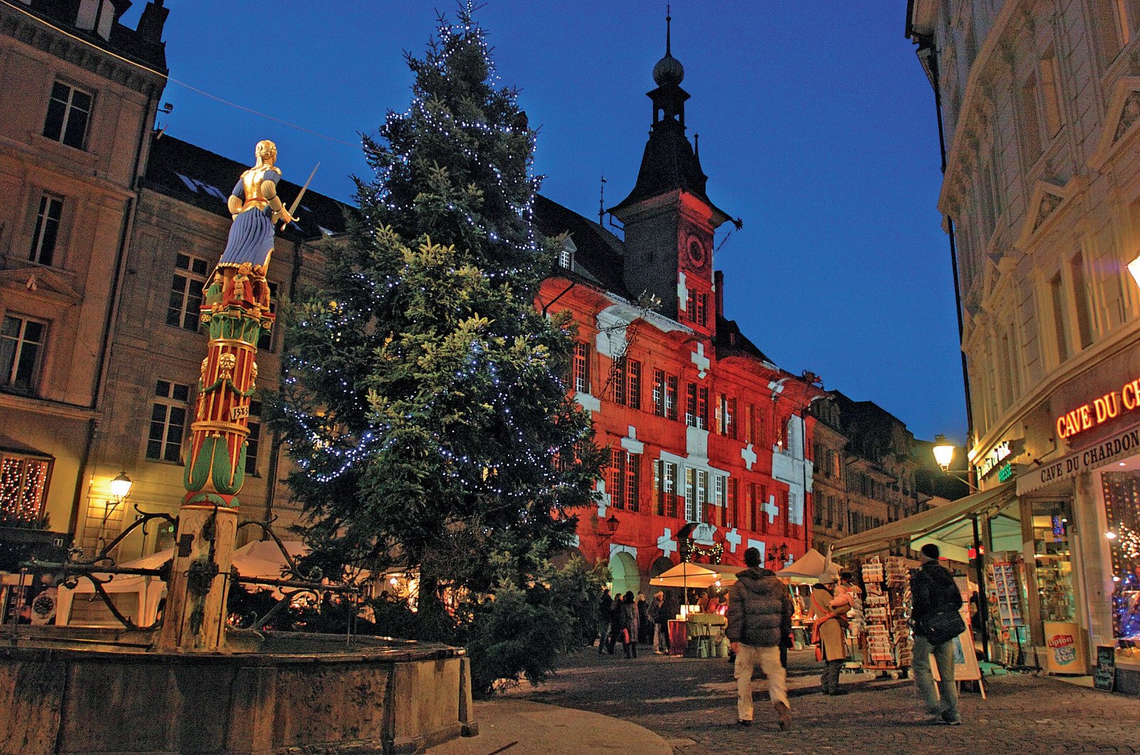 La Place de la Palud illuminee